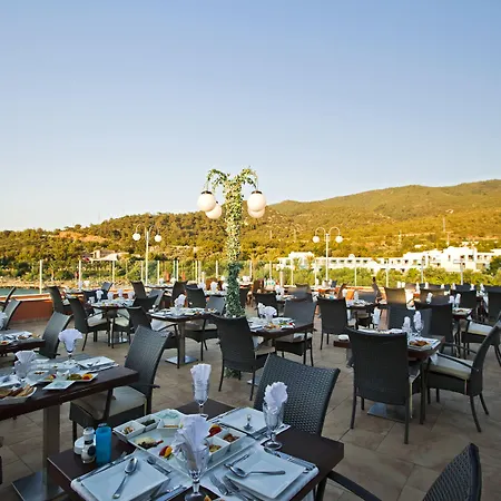 度假村 Samara Bodrum Ultra 托尔巴